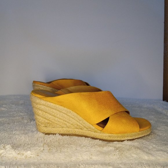 New Directions Wedges - Picture 11 of 15